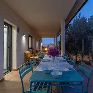 https://preciosa-villa-en-figueras-con-jardn-y-piscina.topcostabravahotels.com